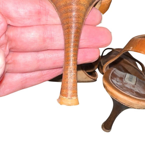 Manolo Blahnik Brown studded Leather Sandals size 41.5 - Picture 3 of 7